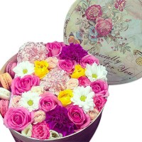 Цветы в круглой коробке "Париж"